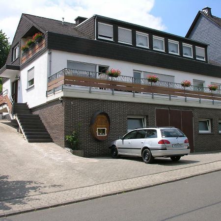 布里德尔Weingut & Gaestehaus Mees公寓 外观 照片