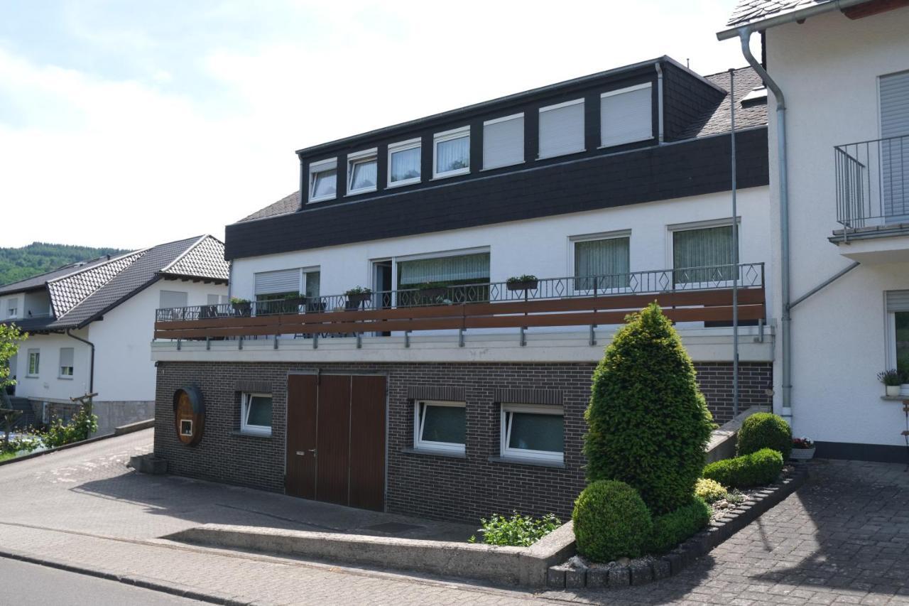 布里德尔Weingut & Gaestehaus Mees公寓 外观 照片