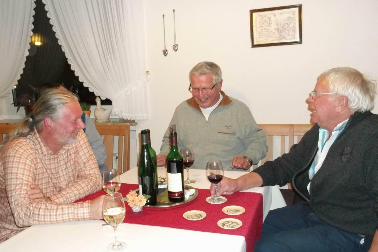 布里德尔Weingut & Gaestehaus Mees公寓 外观 照片