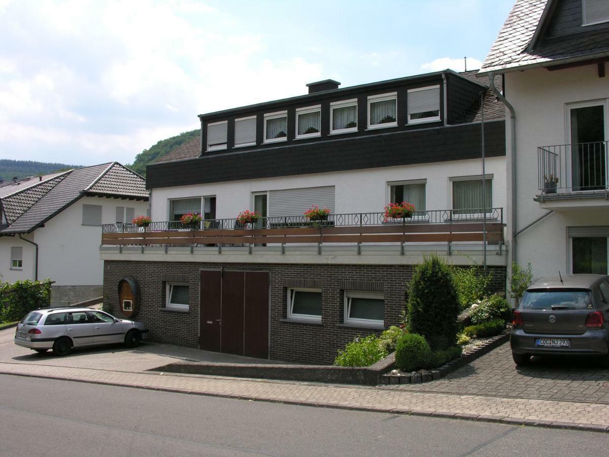 布里德尔Weingut & Gaestehaus Mees公寓 外观 照片